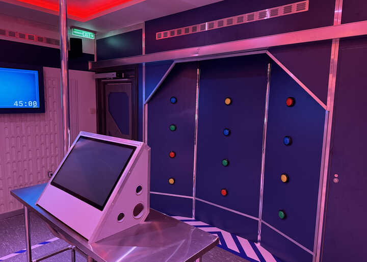 Aroya Cruises Bespoke Escape Room Experience