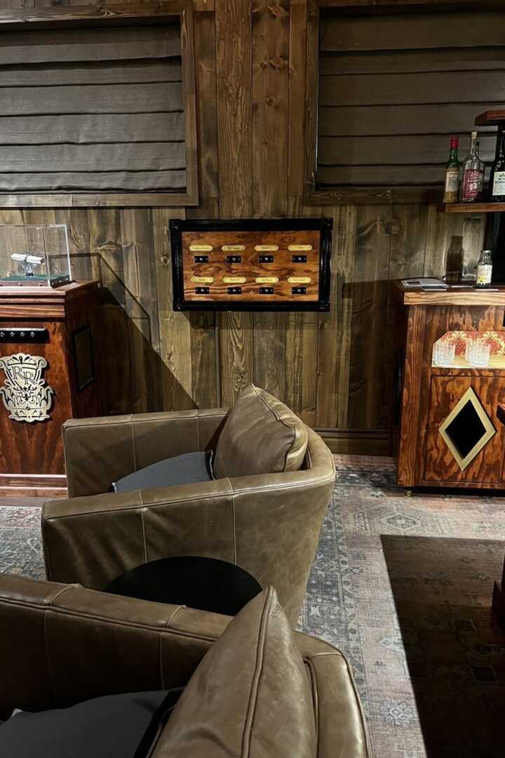 Aviation office with Aviation Gin